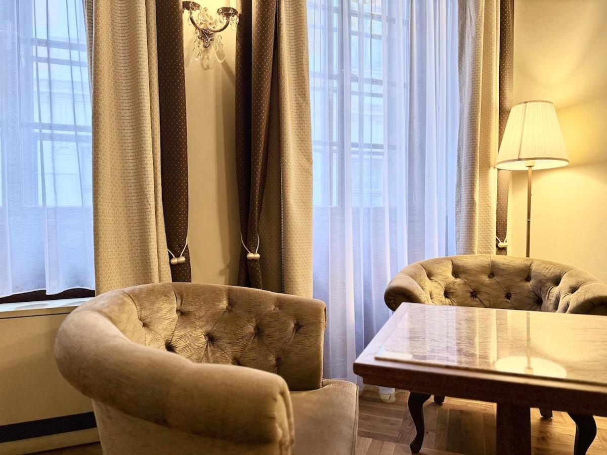 Traditional Prague Apartment Bagian luar foto